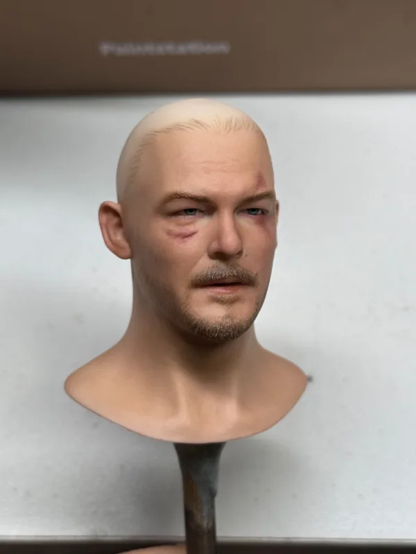 Pre-Sale The Walking Dead Daryl Dixon 1/6 Scale Hand-Painted Head Sculpture