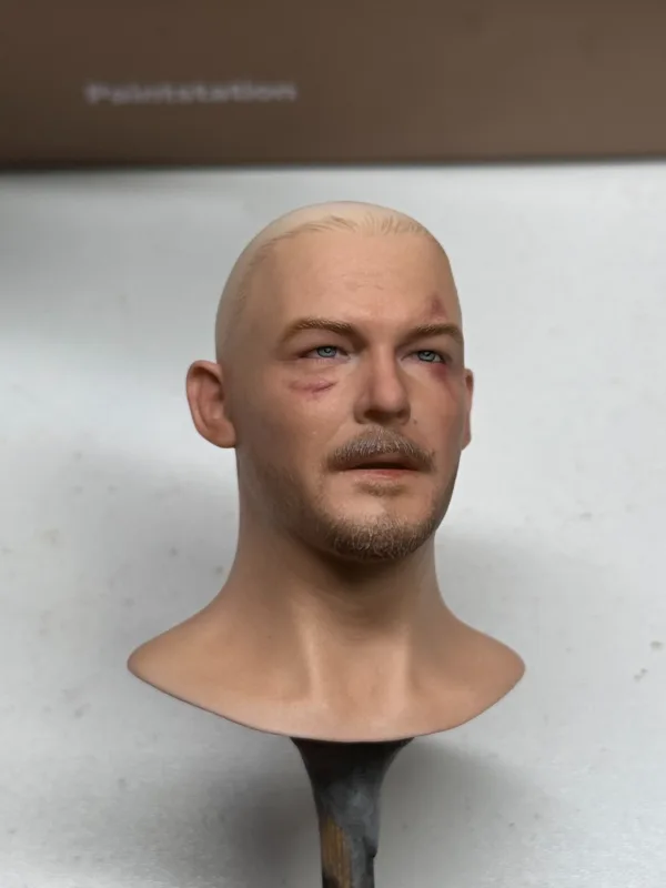 Pre-Sale The Walking Dead Daryl Dixon 1/6 Scale Hand-Painted Head Sculpture