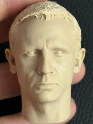 Daniel Craig James Bond - 1/6 Scale Unpainted Action Figure Head Sculpt