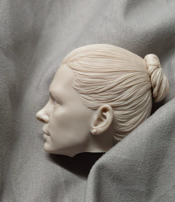 Catwoman - 1/6 Scale Unpainted Action Figure Head Sculpt